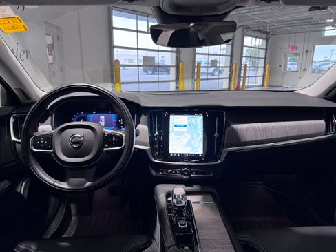 Used 2022 Volvo S90 B6 Inscription w/ Advanced Package AWD/4WD image 7