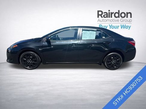 Used 2017 Toyota Corolla LE FWD image 4