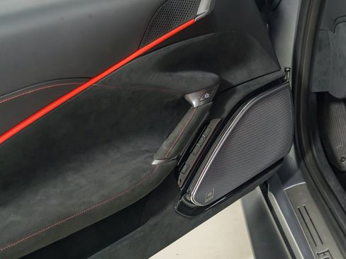 Certified 2022 Ferrari Roma RWD image 21
