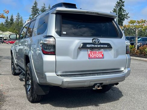 Used 2017 Toyota 4Runner TRD Off-Road Premium AWD/4WD image 9