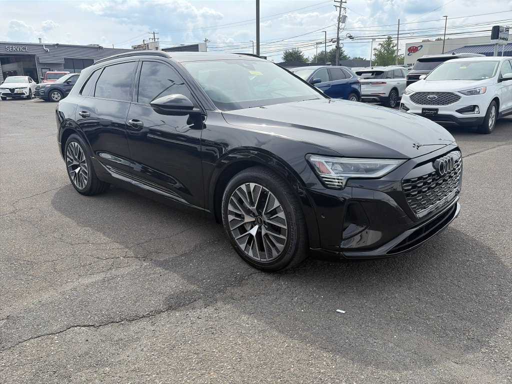 Used 2024 Audi Q8 e-tron Premium Plus w/ Prestige Package AWD/4WD image 7