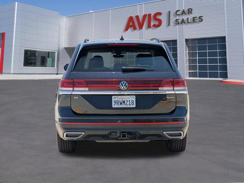 Used 2025 Volkswagen Atlas SE AWD/4WD image 7