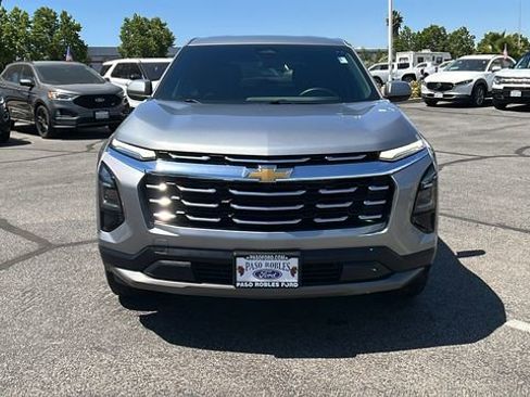 Used 2025 Chevrolet Equinox LT FWD image 8