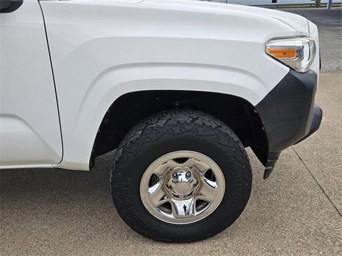 Used 2020 Toyota Tacoma SR image 7