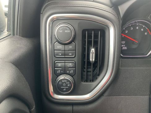 Used 2021 Chevrolet Silverado 1500 LTZ w/ LTZ Premium Package AWD/4WD image 33