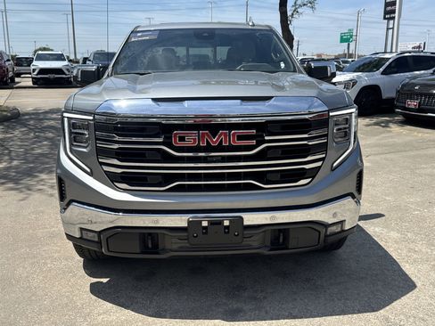 Used 2025 GMC Sierra 1500 SLT AWD/4WD image 16