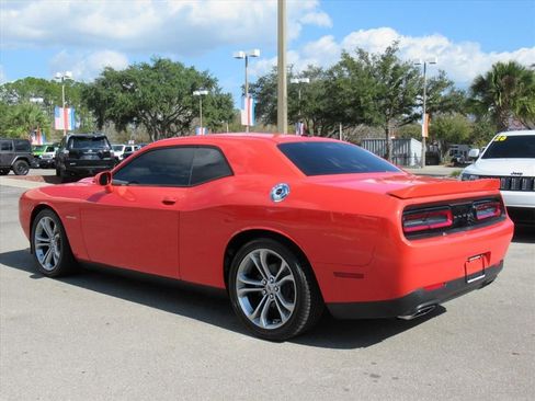 Certified 2022 Dodge Challenger R/T image 4