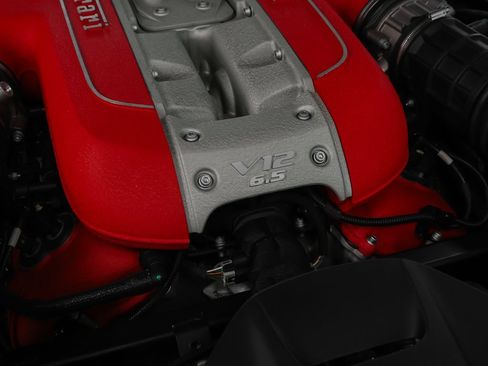 Certified 2022 Ferrari 812 GTS RWD image 19