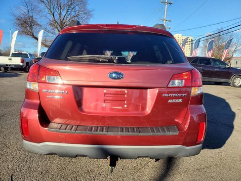 Used 2014 Subaru Outback 2.5i Premium image 4