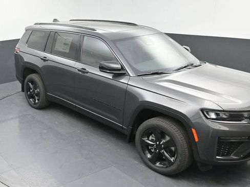 New 2026 Jeep Grand Cherokee L Limited w/ Limited Altitude Package image 36