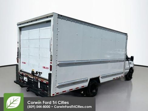Used 2015 Ford E-350 and Econoline 350 Super Duty RWD image 11