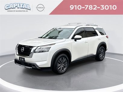 Used 2023 Nissan Pathfinder SL