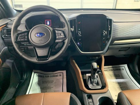 Used 2025 Subaru Forester Touring image 4