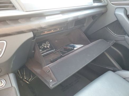 Used 2020 Audi Q5 e Prestige image 35