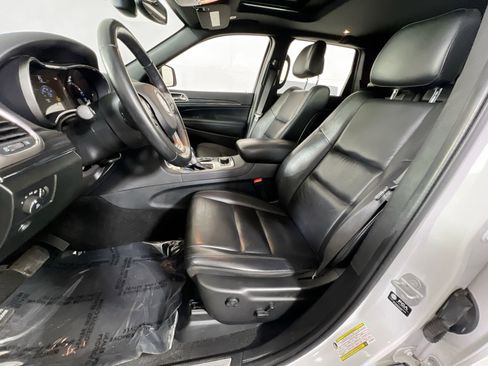 Used 2022 Jeep Grand Cherokee Limited image 20