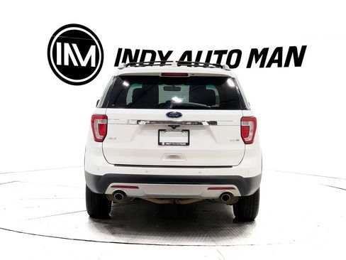 Used 2016 Ford Explorer XLT w/ Equipment Group 202A image 5