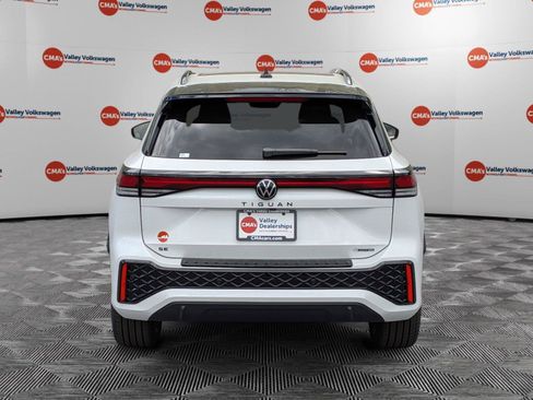 New 2026 Volkswagen Tiguan SE R-Line AWD/4WD image 6