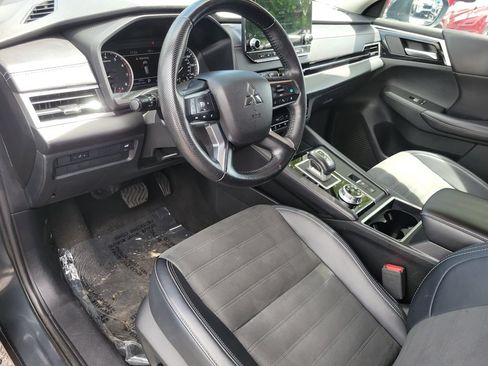 Used 2024 Mitsubishi Outlander SE Black Edition AWD/4WD image 29