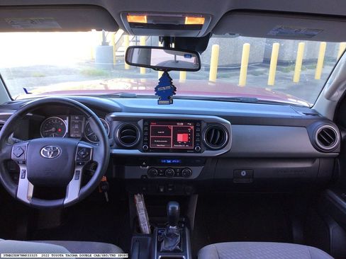Used 2022 Toyota Tacoma SR5 RWD image 12