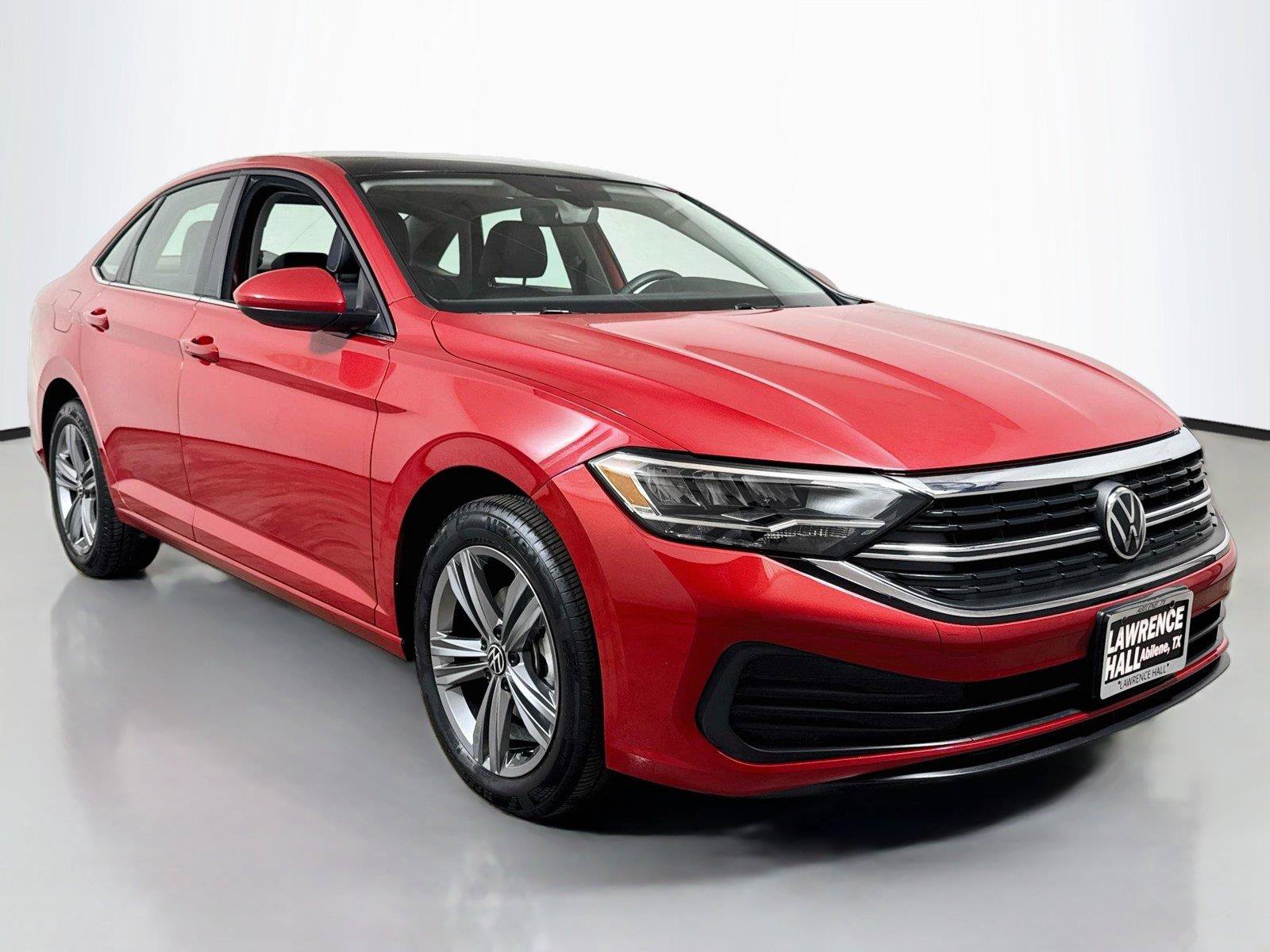 Used 2024 Volkswagen Jetta SE FWD image 3