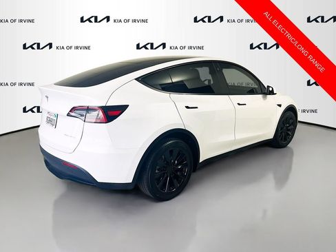 Used 2023 Tesla Model Y Long Range AWD/4WD image 7