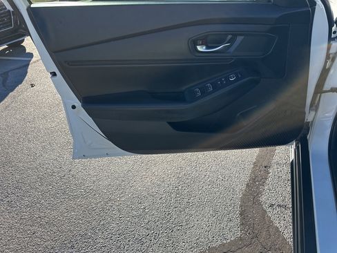 Used 2023 Honda Accord Sport image 9