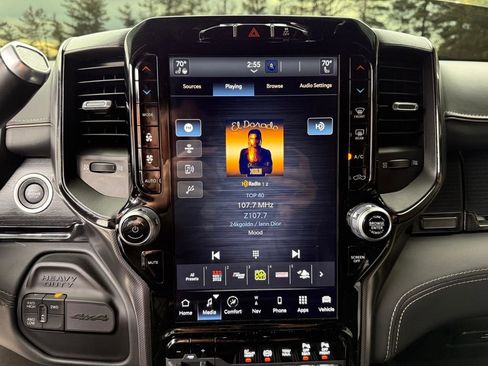 Used 2022 RAM 2500 Limited w/ Towing Technology Group image 17