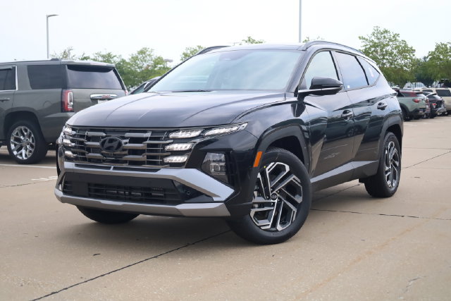 New 2026 Hyundai Tucson Limited AWD/4WD image 2