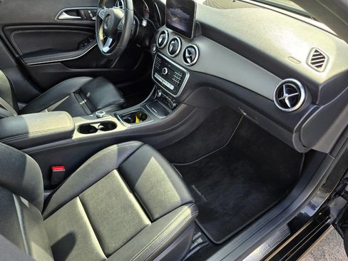 Used 2018 Mercedes-Benz CLA 250 4MATIC image 29