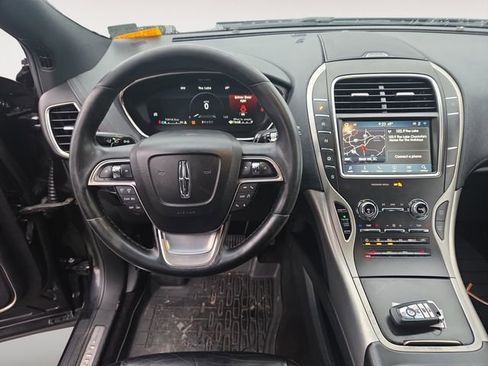 Used 2020 Lincoln Nautilus Standard w/ Equipment Group 101A image 10