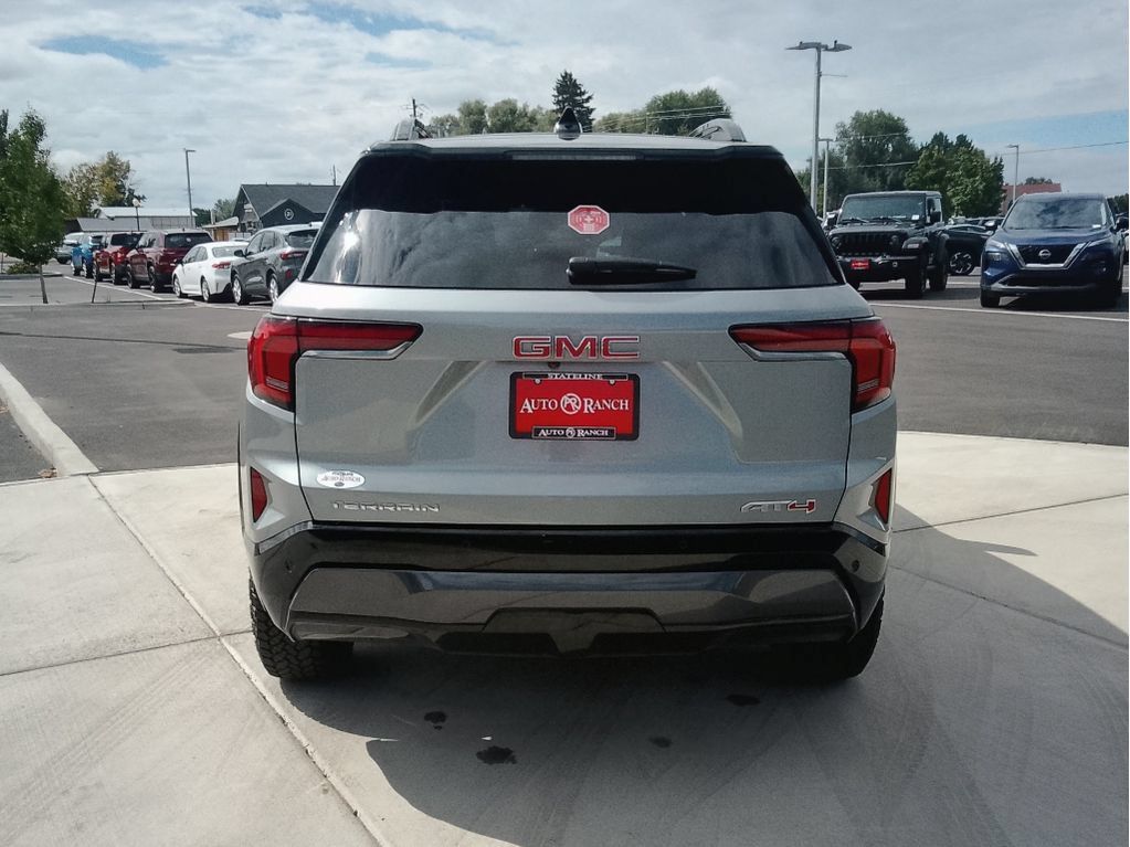 Used 2026 GMC Terrain AT4 AWD/4WD image 4