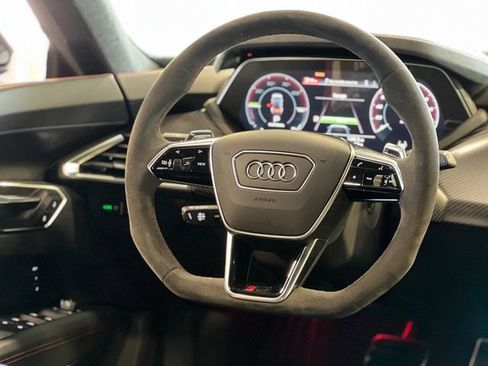 Used 2022 Audi RS e-tron GT AWD/4WD image 34