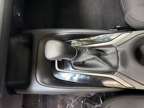 Used 2025 Toyota Corolla LE FWD image 38