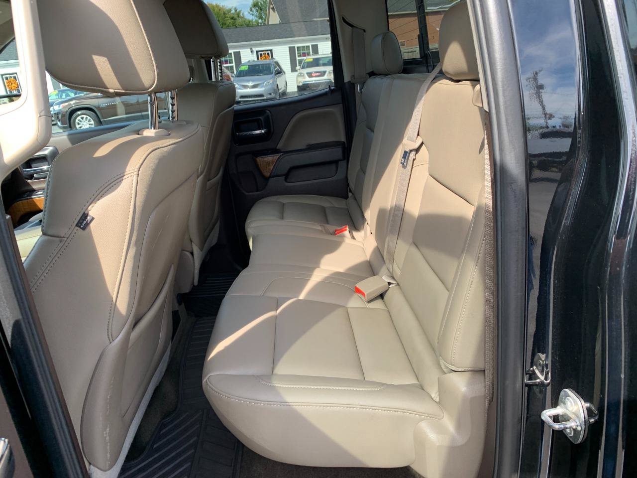 Used 2014 GMC Sierra 1500 SLT w/ SLT Preferred Package AWD/4WD image 29