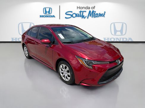 Used 2024 Toyota Corolla LE FWD image 1