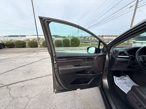 Used 2018 Honda Odyssey EX-L image 10