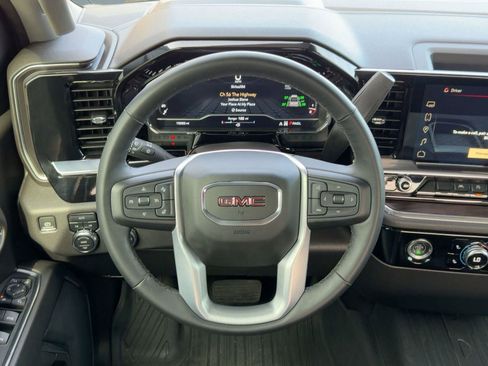 Used 2023 GMC Sierra 1500 SLT image 14
