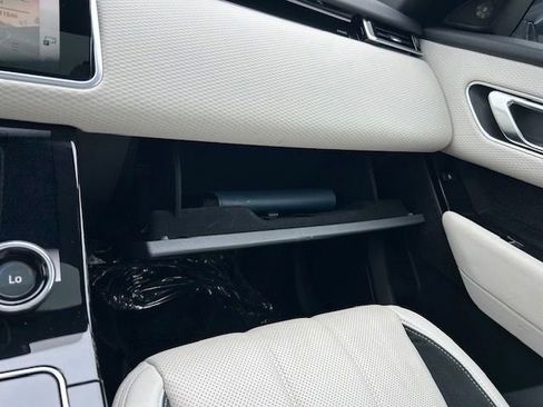 Used 2022 Land Rover Range Rover Velar R-Dynamic S AWD/4WD image 29