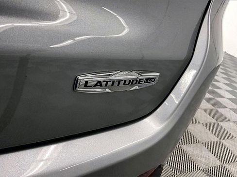 Used 2022 Jeep Compass Latitude image 8