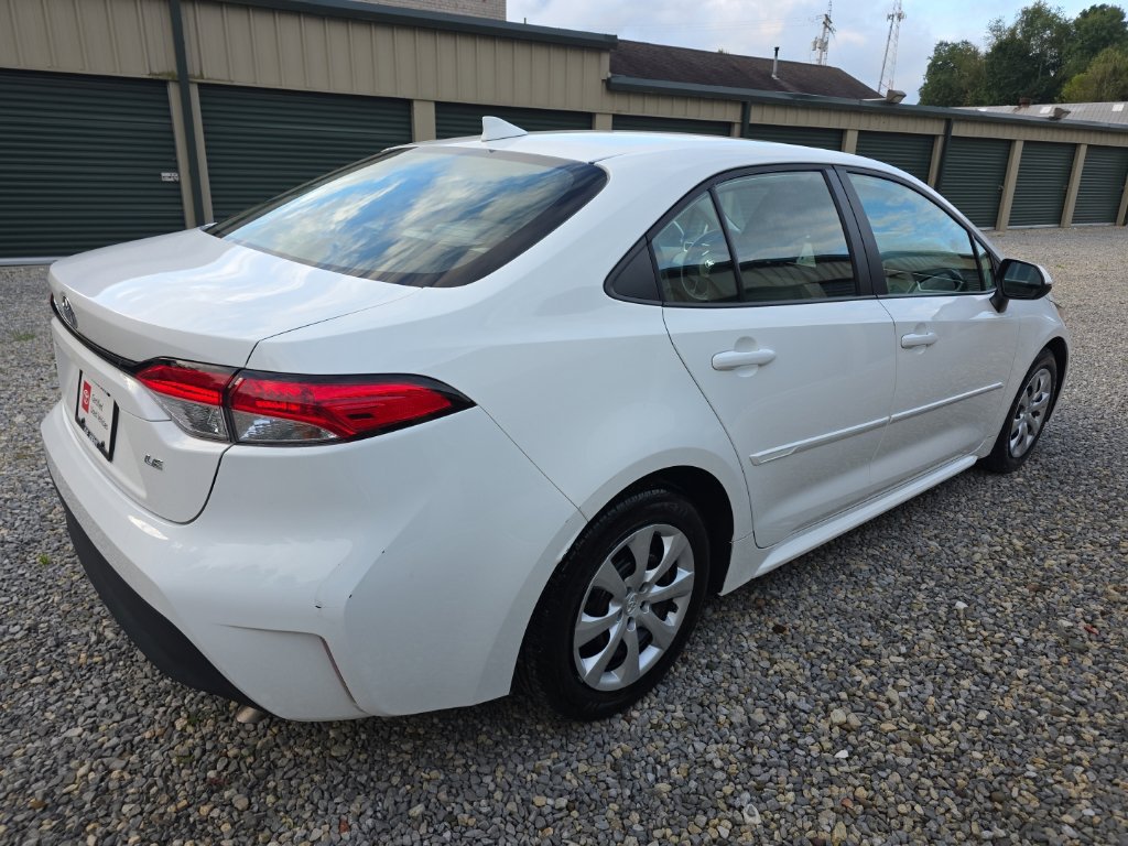 Certified 2024 Toyota Corolla LE FWD image 5
