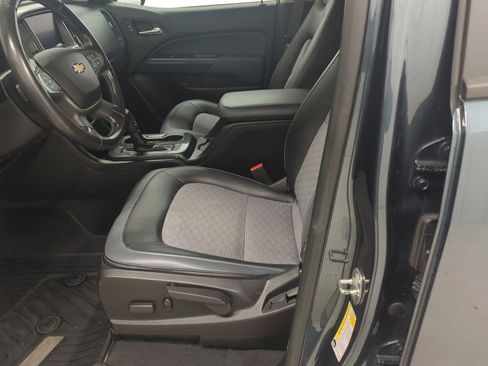 Used 2019 Chevrolet Colorado Z71 AWD/4WD image 12