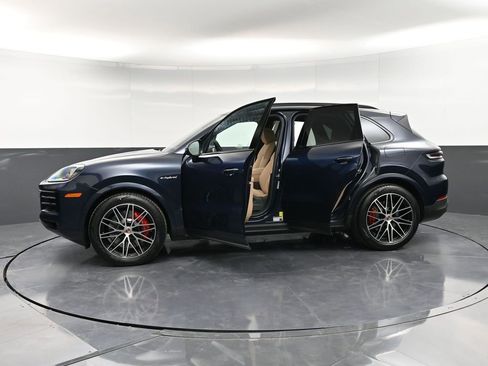 New 2026 Porsche Cayenne S AWD/4WD image 37