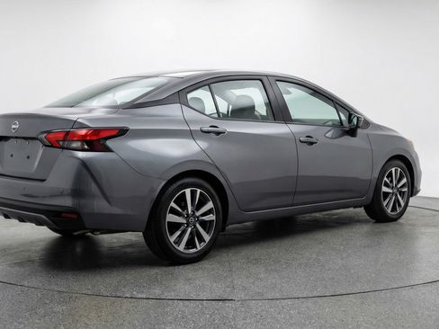 Used 2025 Nissan Versa SV image 9