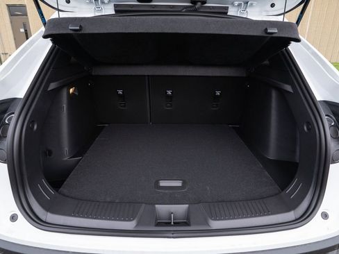 New 2025 Chevrolet Trax RS w/ Sunroof Package image 37