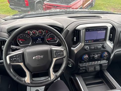 Used 2019 Chevrolet Silverado 1500 LT Trail Boss AWD/4WD image 10