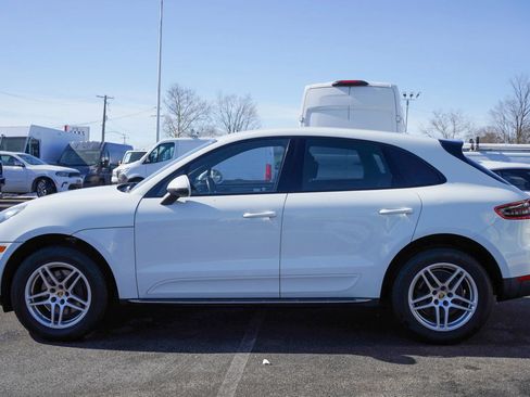 Used 2018 Porsche Macan AWD/4WD image 12