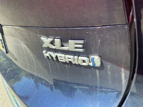 Used 2021 Toyota Venza XLE AWD/4WD image 31