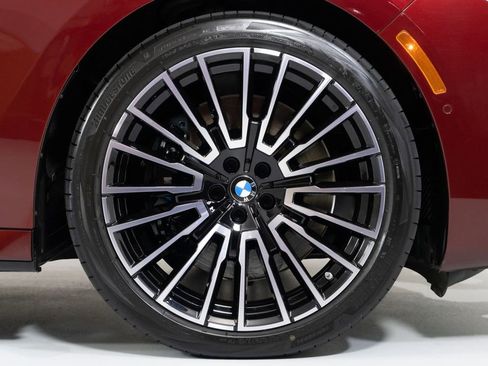 Used 2025 BMW 760i xDrive w/ Executive Package AWD/4WD image 19