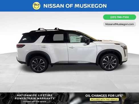 New 2026 Nissan Pathfinder Platinum image 8