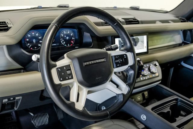 Used 2021 Land Rover Defender 110 SE AWD/4WD image 23
